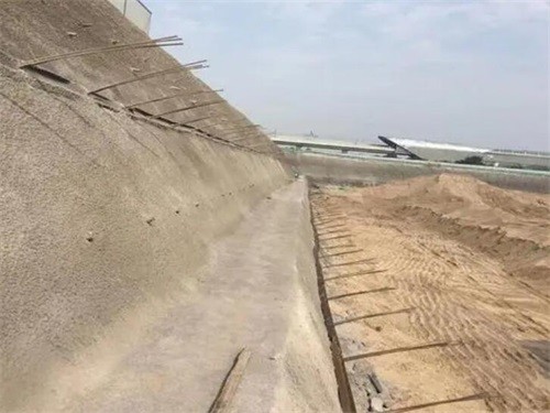 山南河道边坡加固